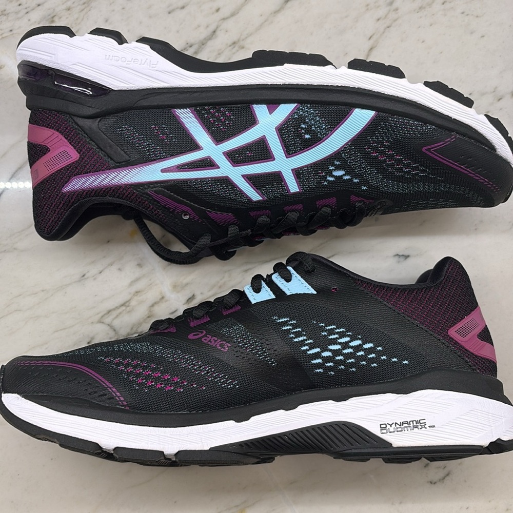 ASICS Women's GT-2000 7 Black and Purple Running Shoes - Picture 3 of 6